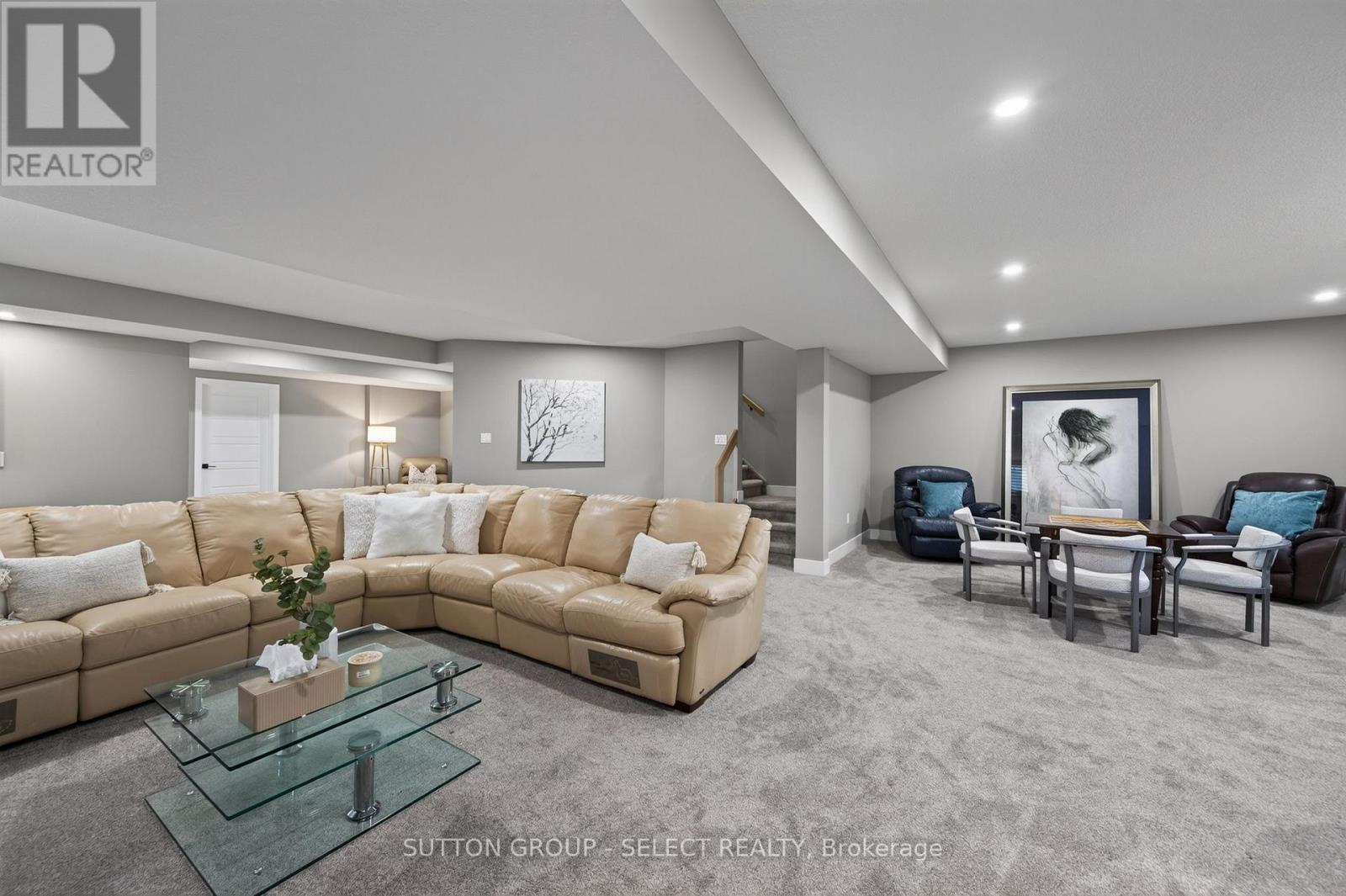 38 ROYAL DORNOCH DRIVE - 27