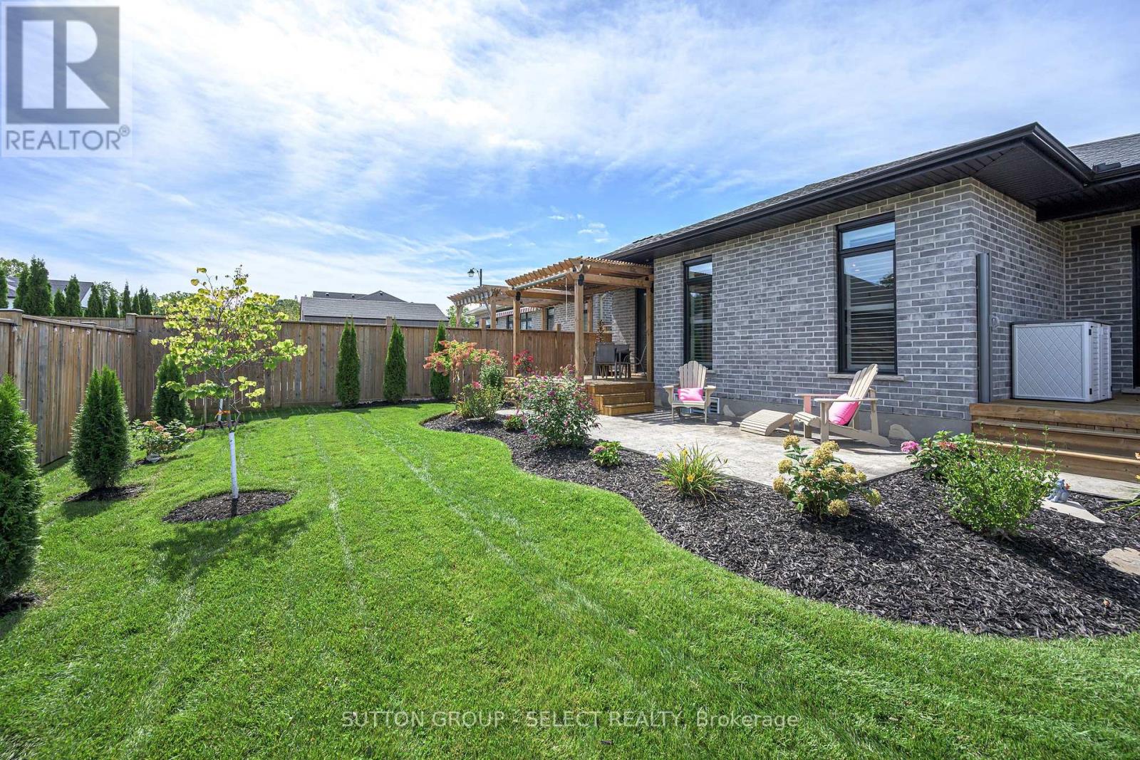 38 ROYAL DORNOCH DRIVE - 36