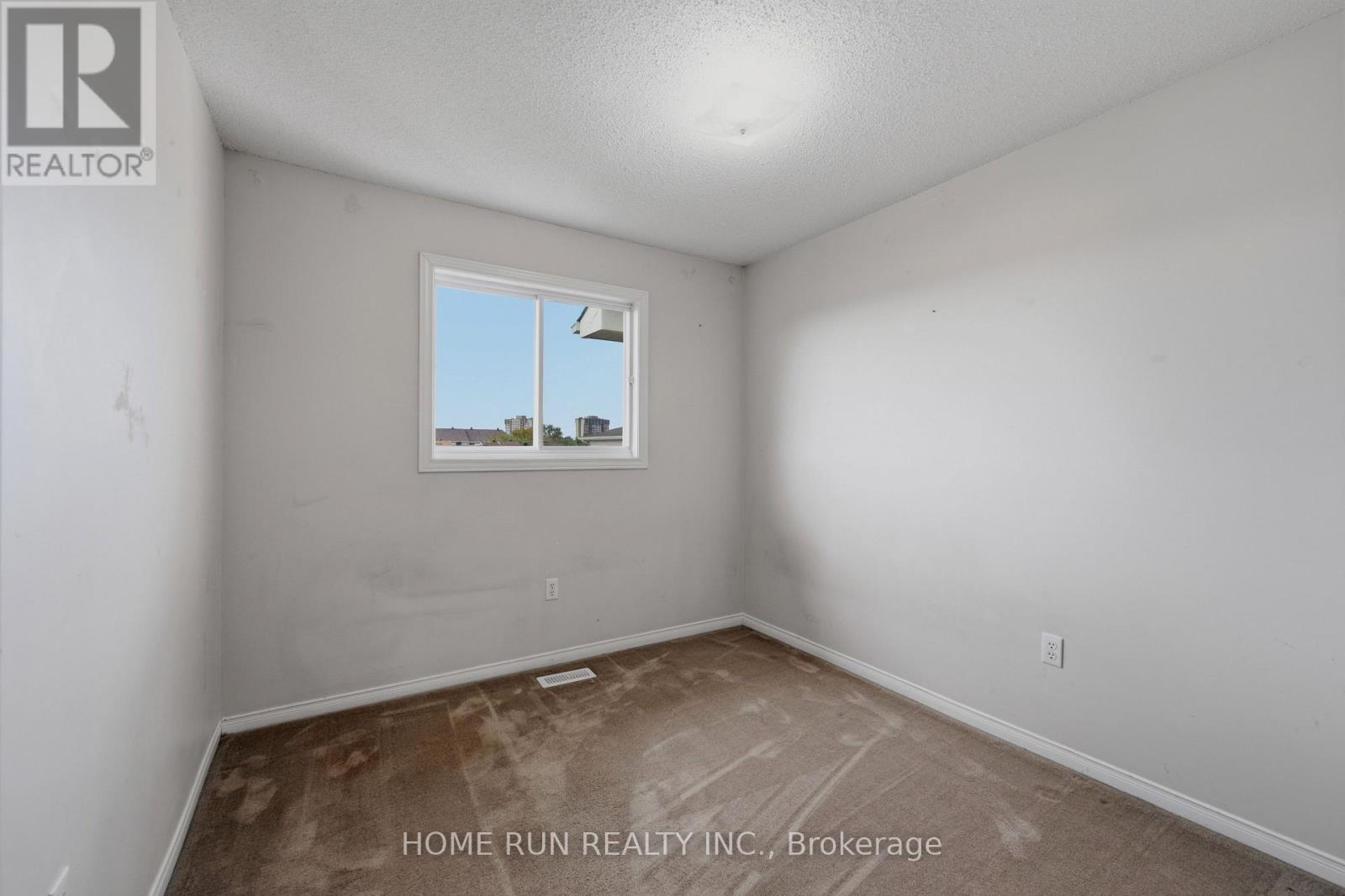 3 Bed, 3 Bath House for Sale in Ottawa – 2632 PALINGS PRIVATE, Ottawa – MLS# X13763508 - Image 32