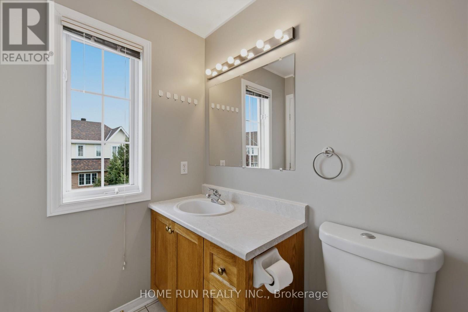 3 Bed, 3 Bath House for Sale in Ottawa – 2632 PALINGS PRIVATE, Ottawa – MLS# X13763508 - Image 39