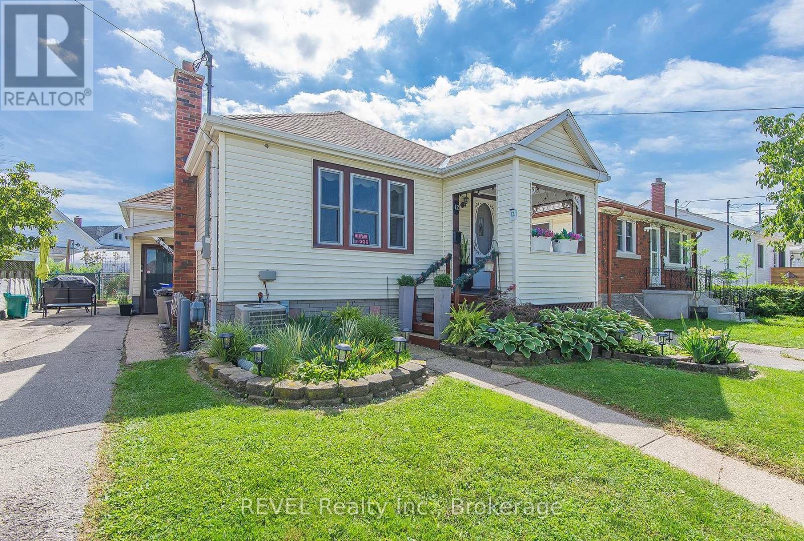 12 GARNET STREET - 1