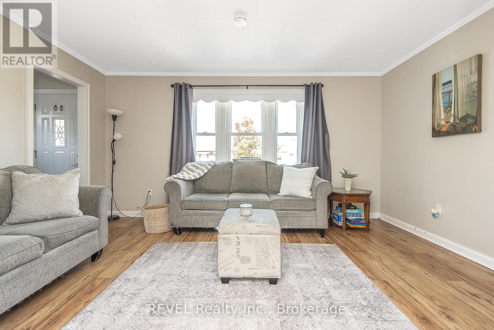 12 GARNET STREET - 4