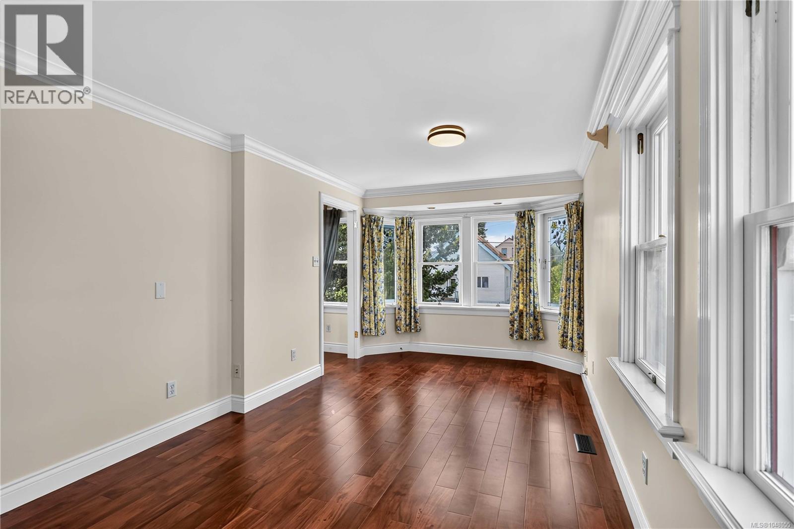  362 Ker Avenue, Saanich