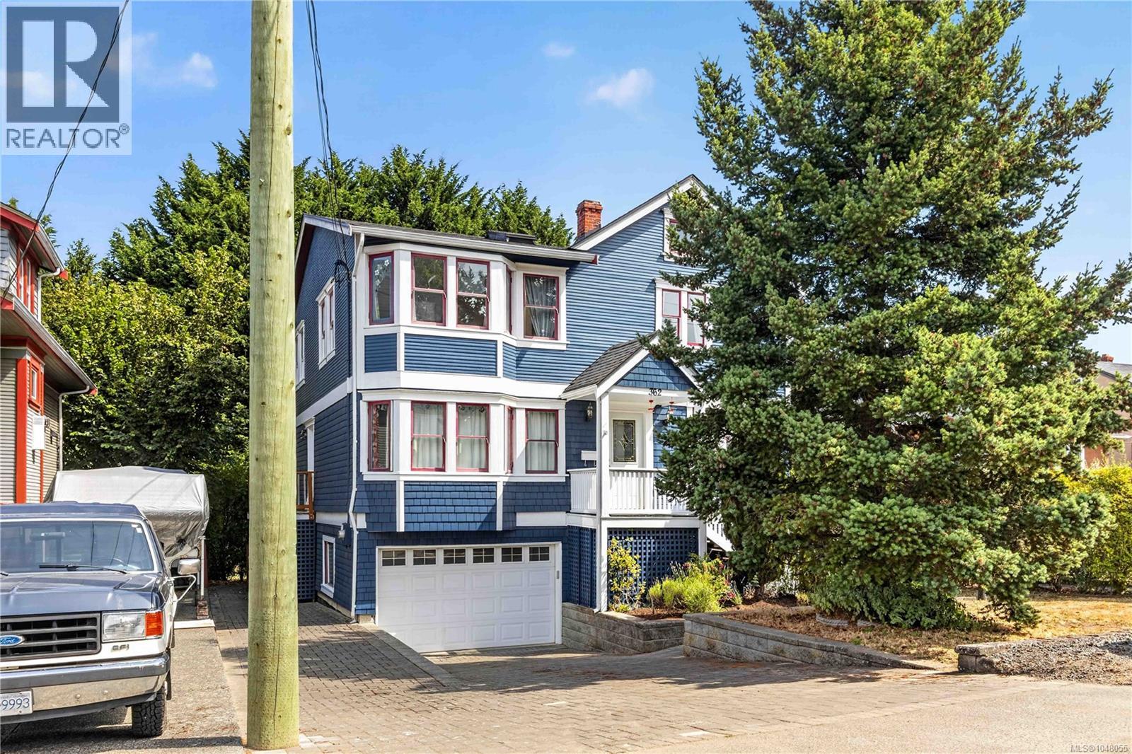  362 Ker Avenue, Saanich