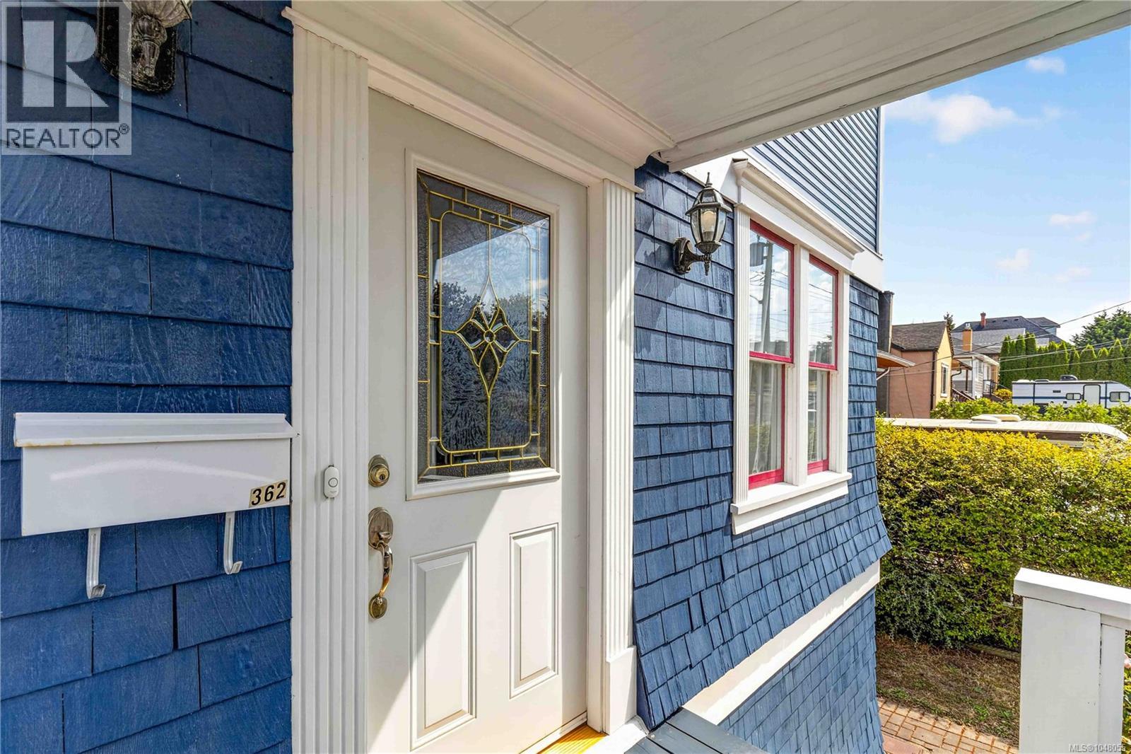 362 Ker Avenue, Saanich