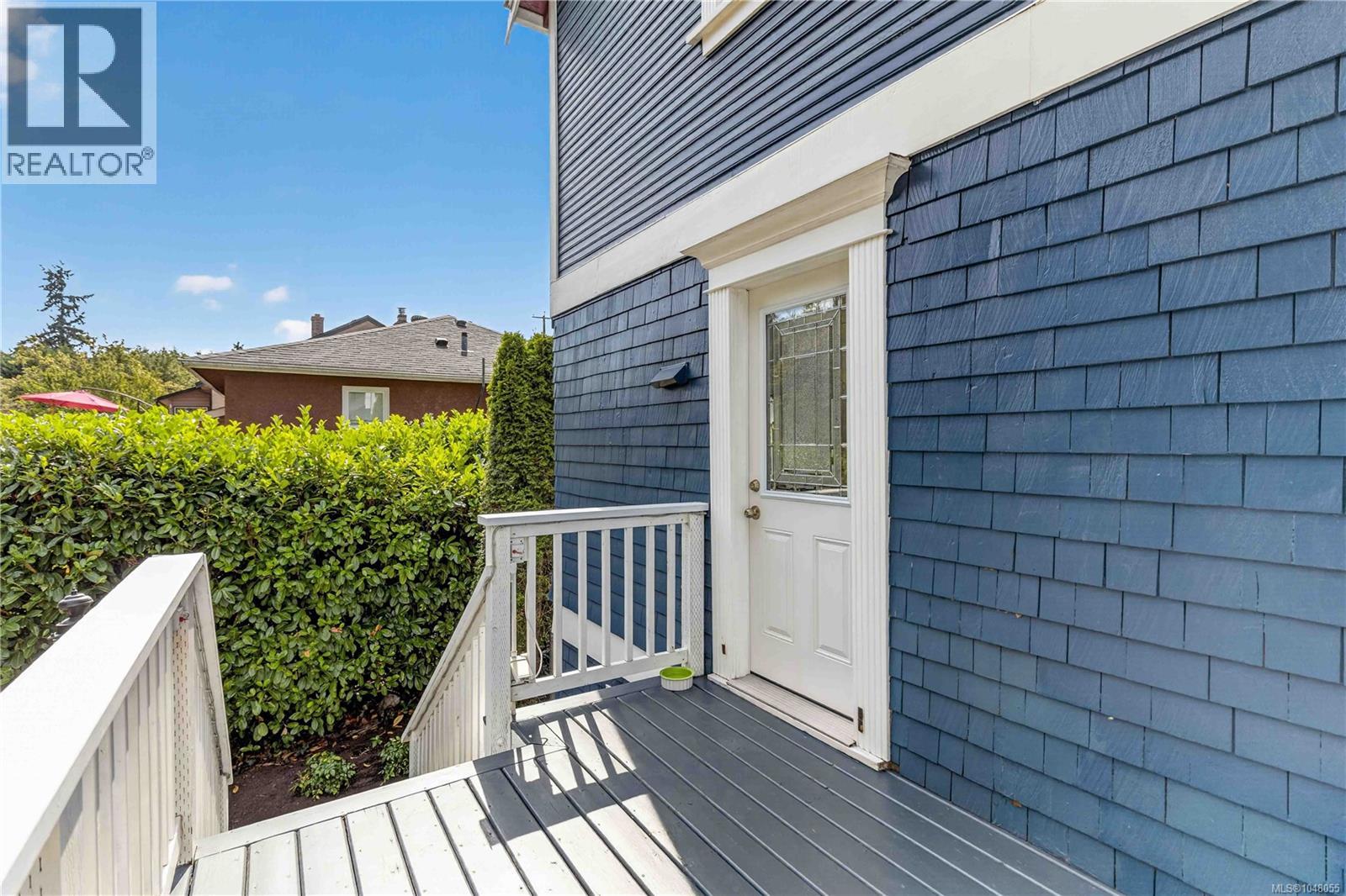  362 Ker Avenue, Saanich