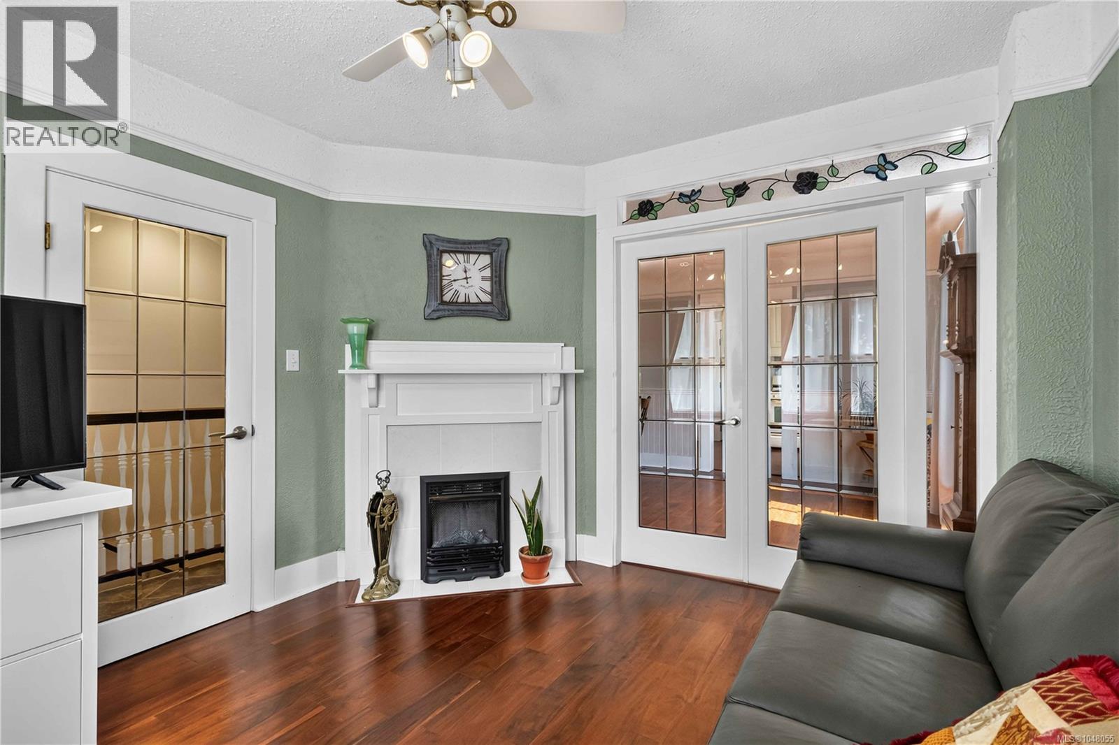  362 Ker Avenue, Saanich
