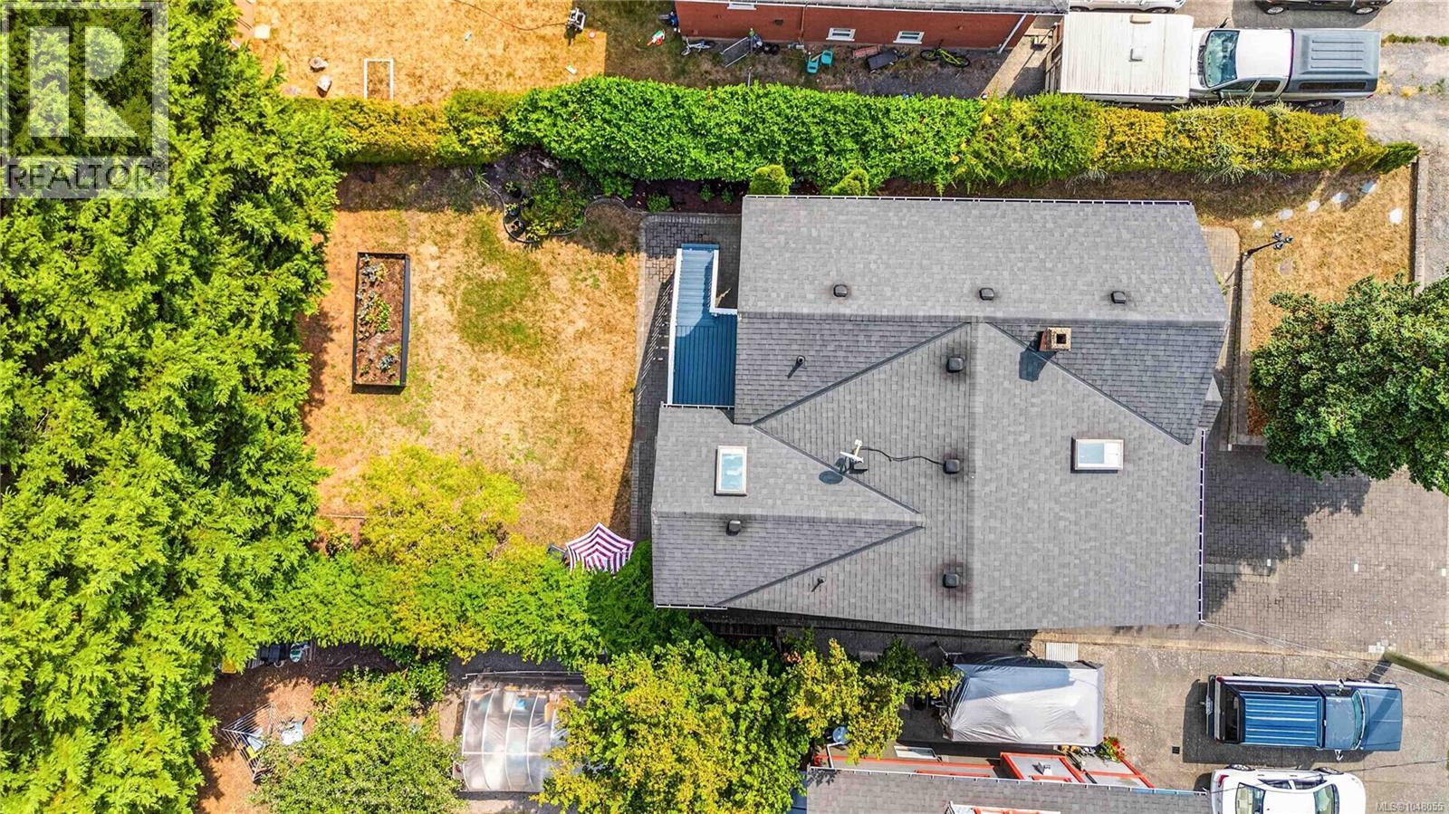  362 Ker Avenue, Saanich