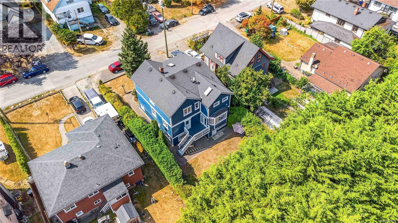  362 Ker Avenue, Saanich