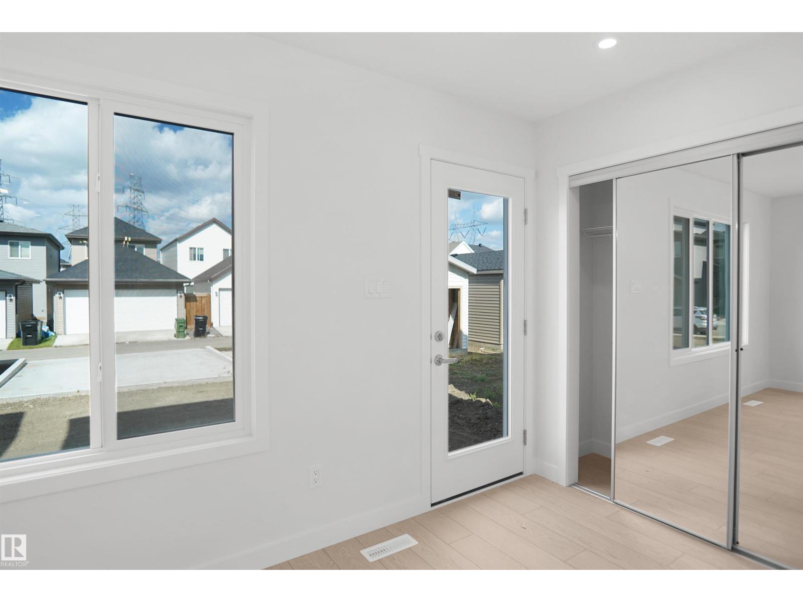18976 28 AV NW - Image 16