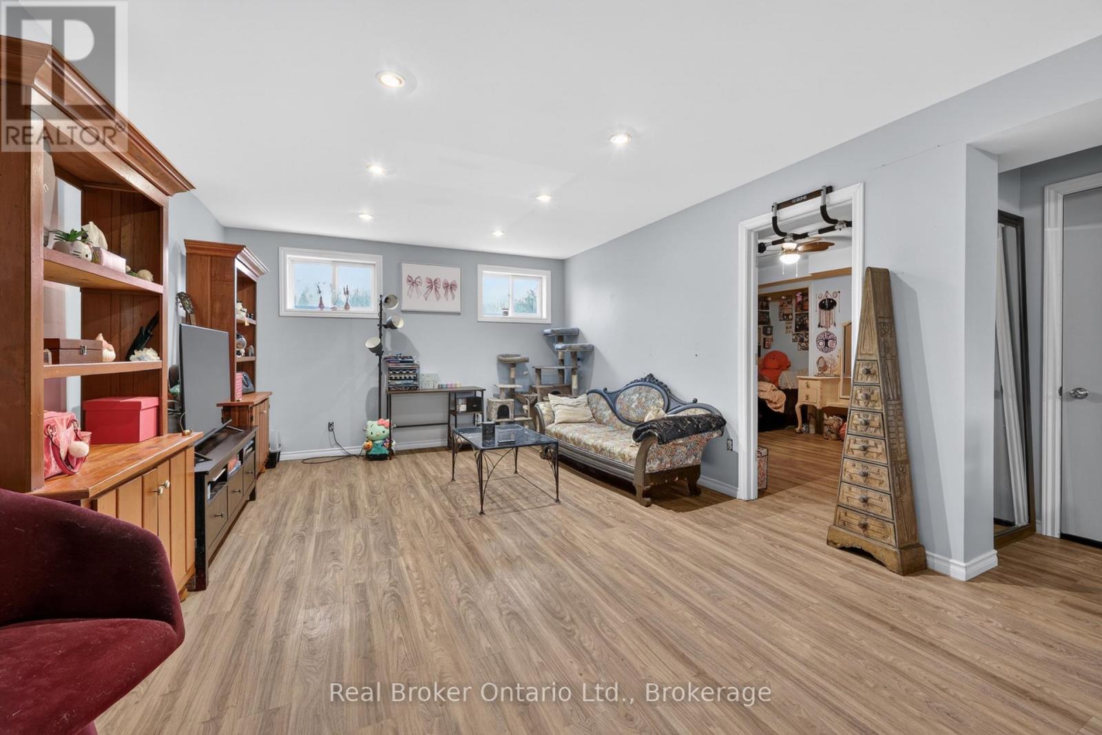 1720 DURHAM ROAD W - Image 26