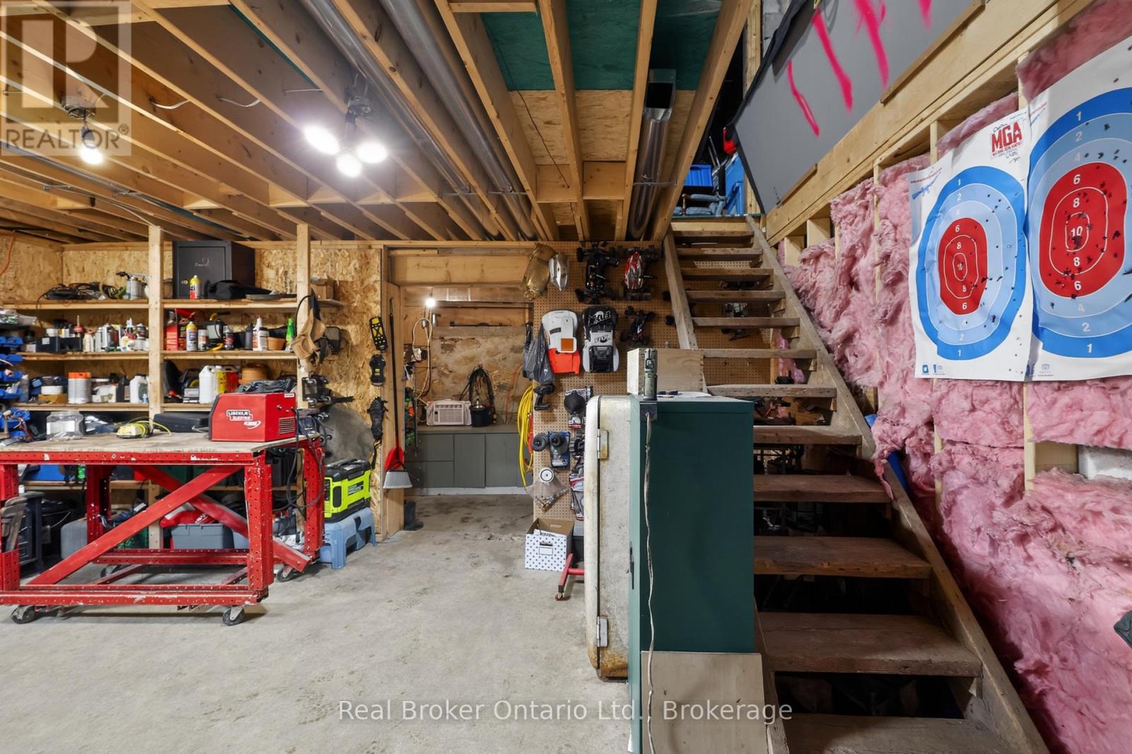 1720 DURHAM ROAD W - Image 33