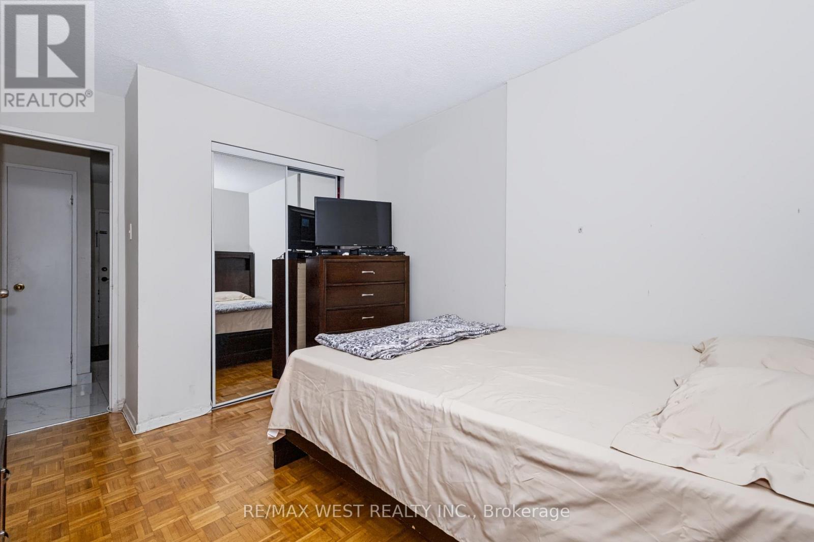 #506 2645 KIPLING AVENUE - 19