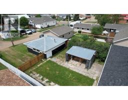 709 Centre Street, Hanna, AB T0J1P0 Photo 40