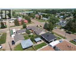 709 Centre Street, Hanna, AB T0J1P0 Photo 43