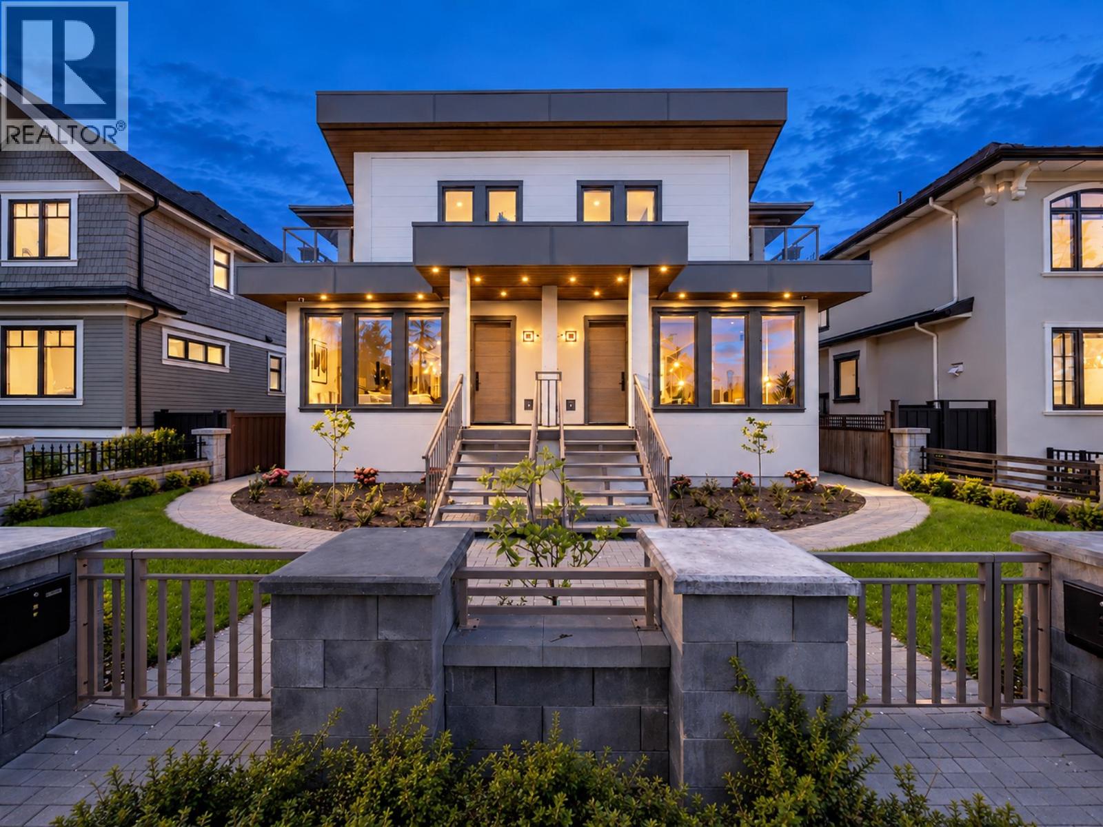 2455 W 10TH AVENUE, Vancouver