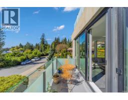 201 650 Evergreen Place, North Vancouver, BC V7N0A5 Photo 25