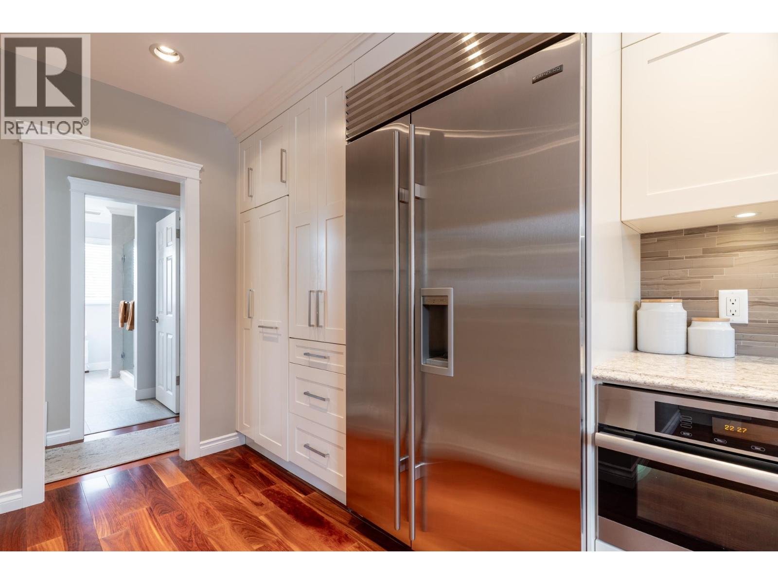 Photo of 1119 HAMMOND AVENUE 21