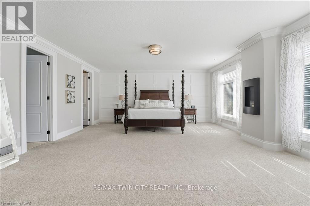 855 AVENUE ROAD - 22