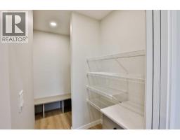 877 Devonia Circle W - photo 9