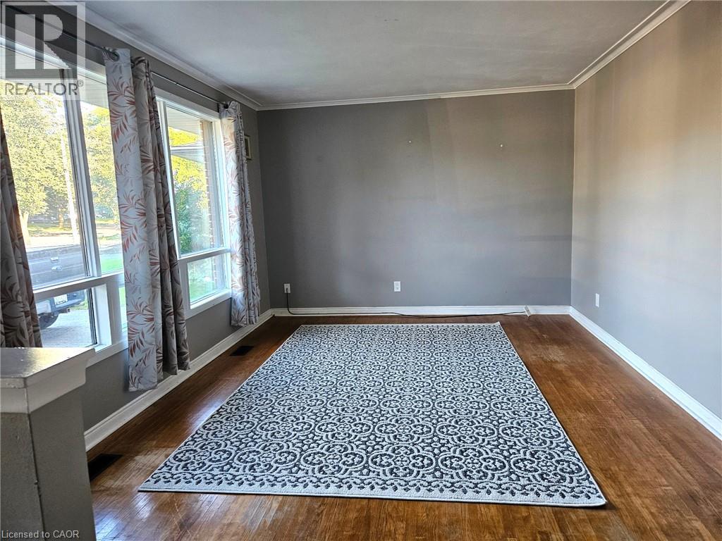 65 WINDING Way, Brantford — photo 2