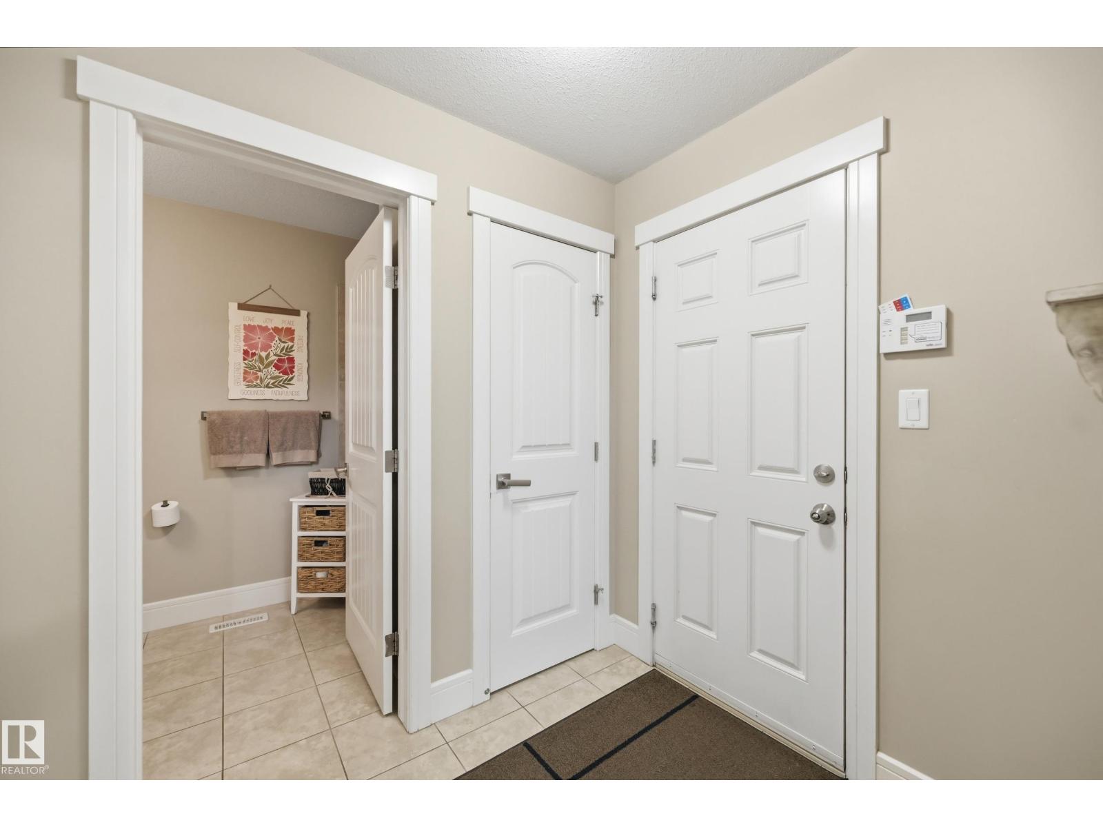 1564 36 AV NW - 32