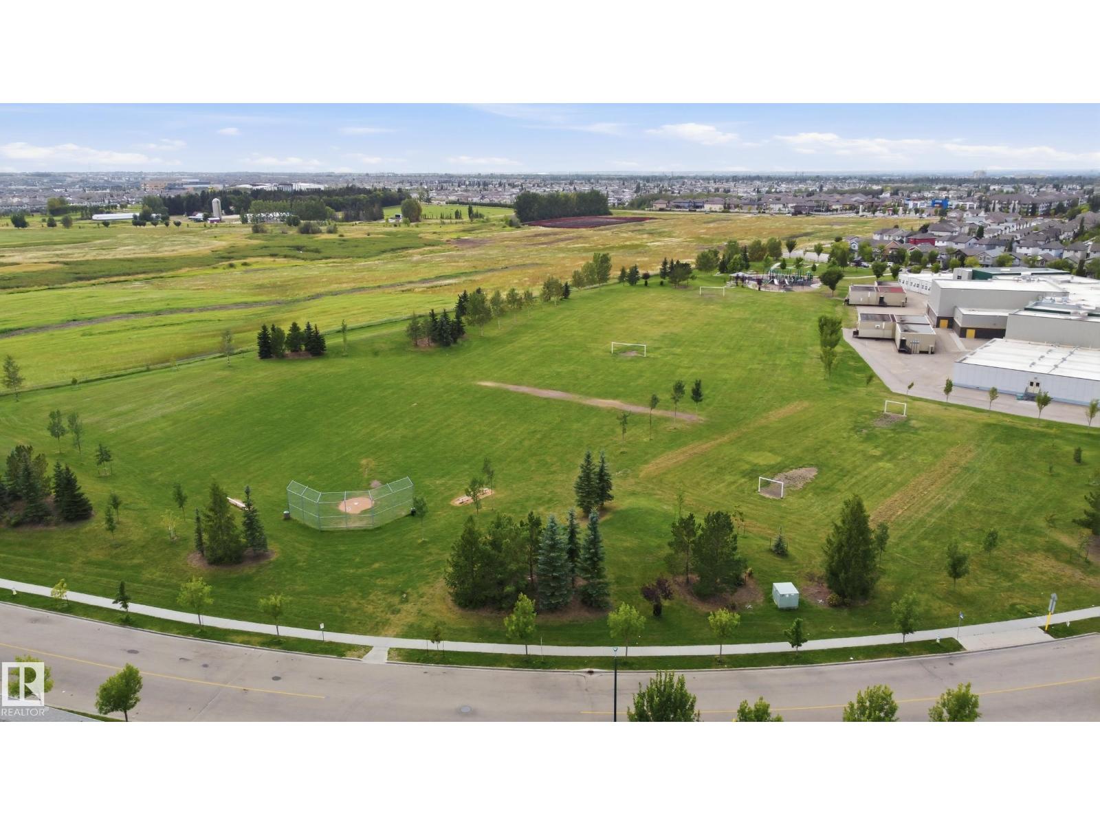 1564 36 AV NW - 18