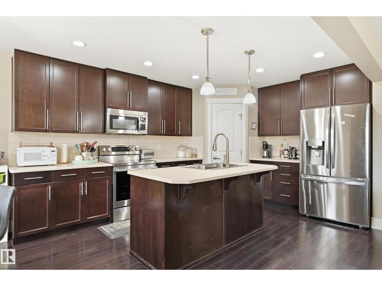 1564 36 AV NW - 26