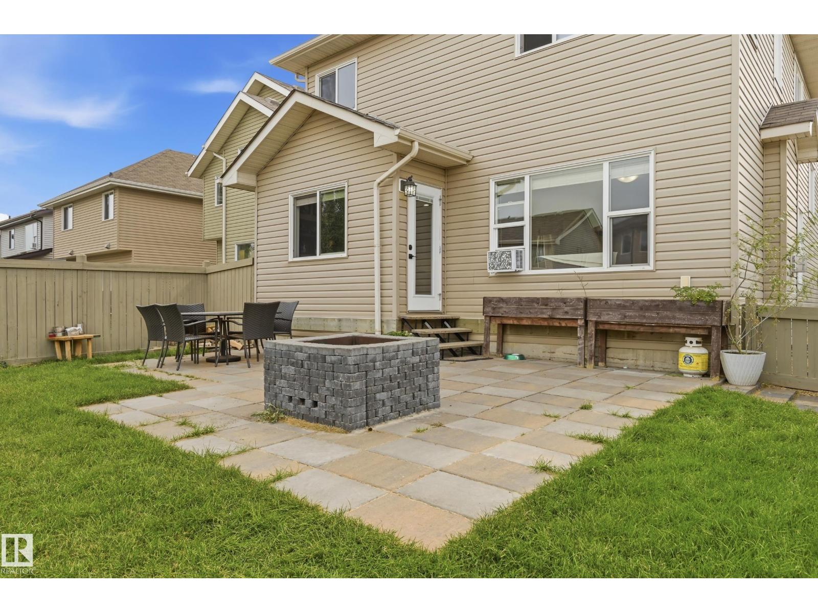 1564 36 AV NW - 8