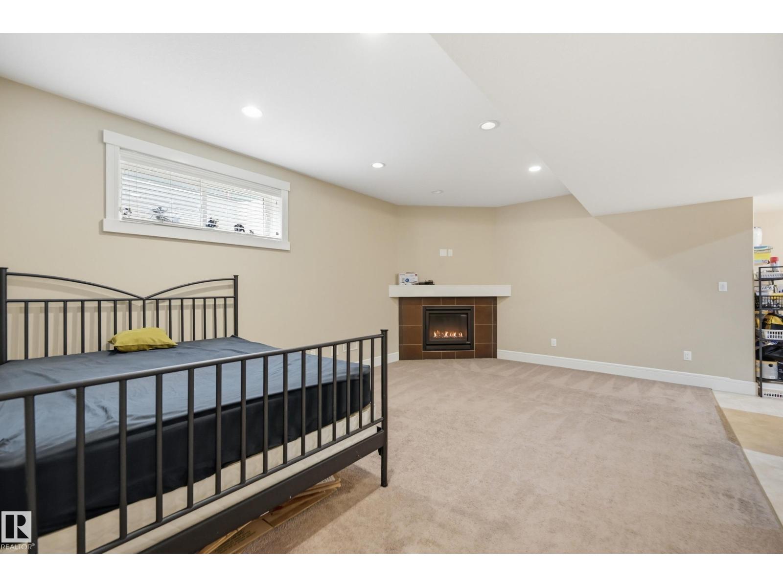 1564 36 AV NW - 49