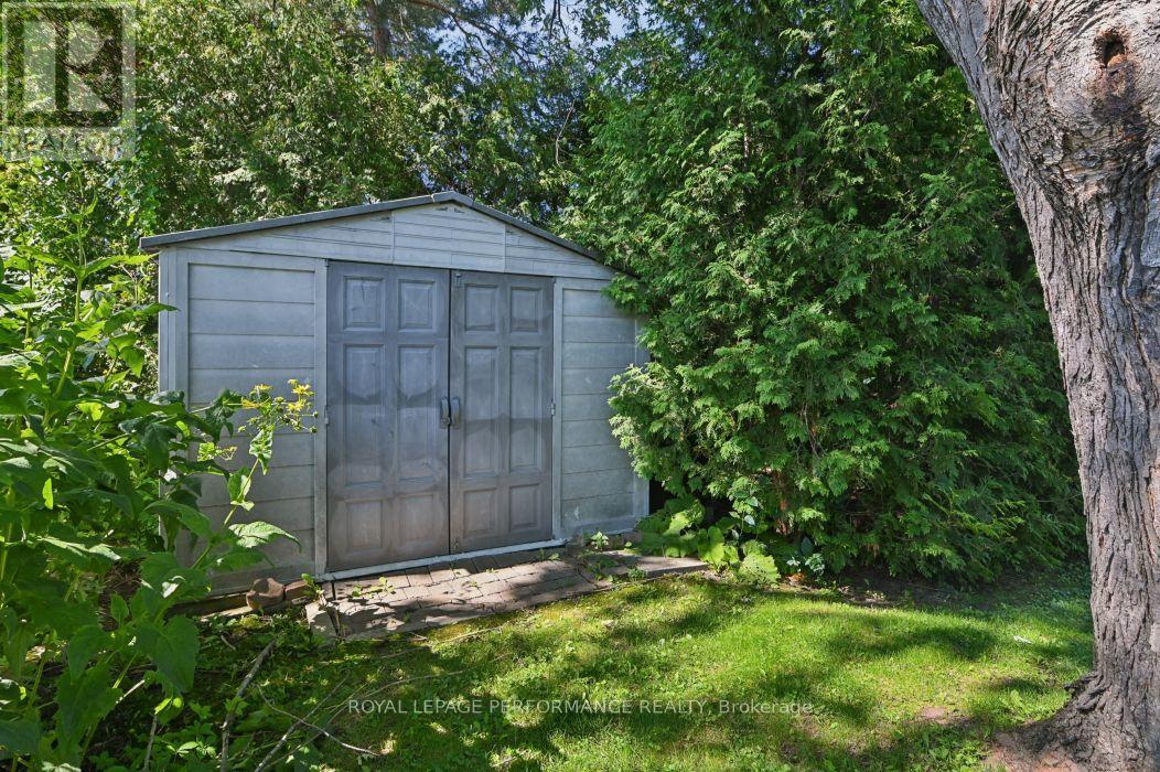 18 Honey Gables Drive