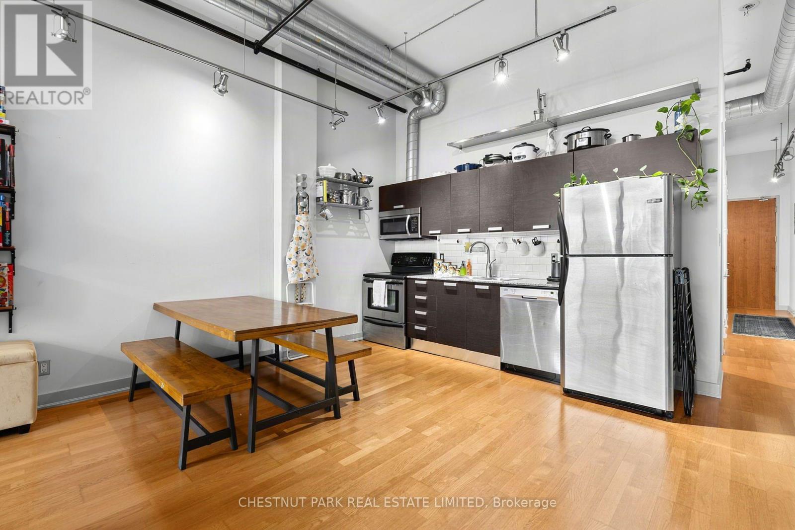 #401 43 HANNA AVENUE - 12