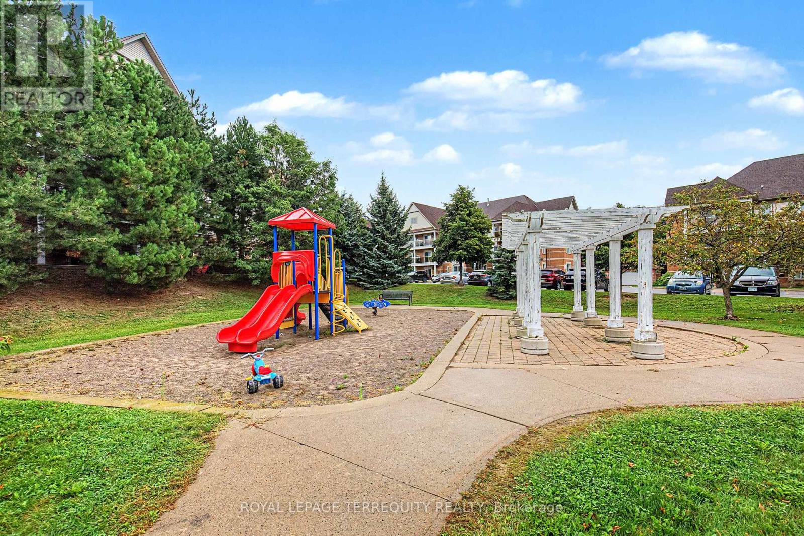 309 - 124 ASPEN SPRINGS DRIVE, Clarington (Bowmanville) — photo 3