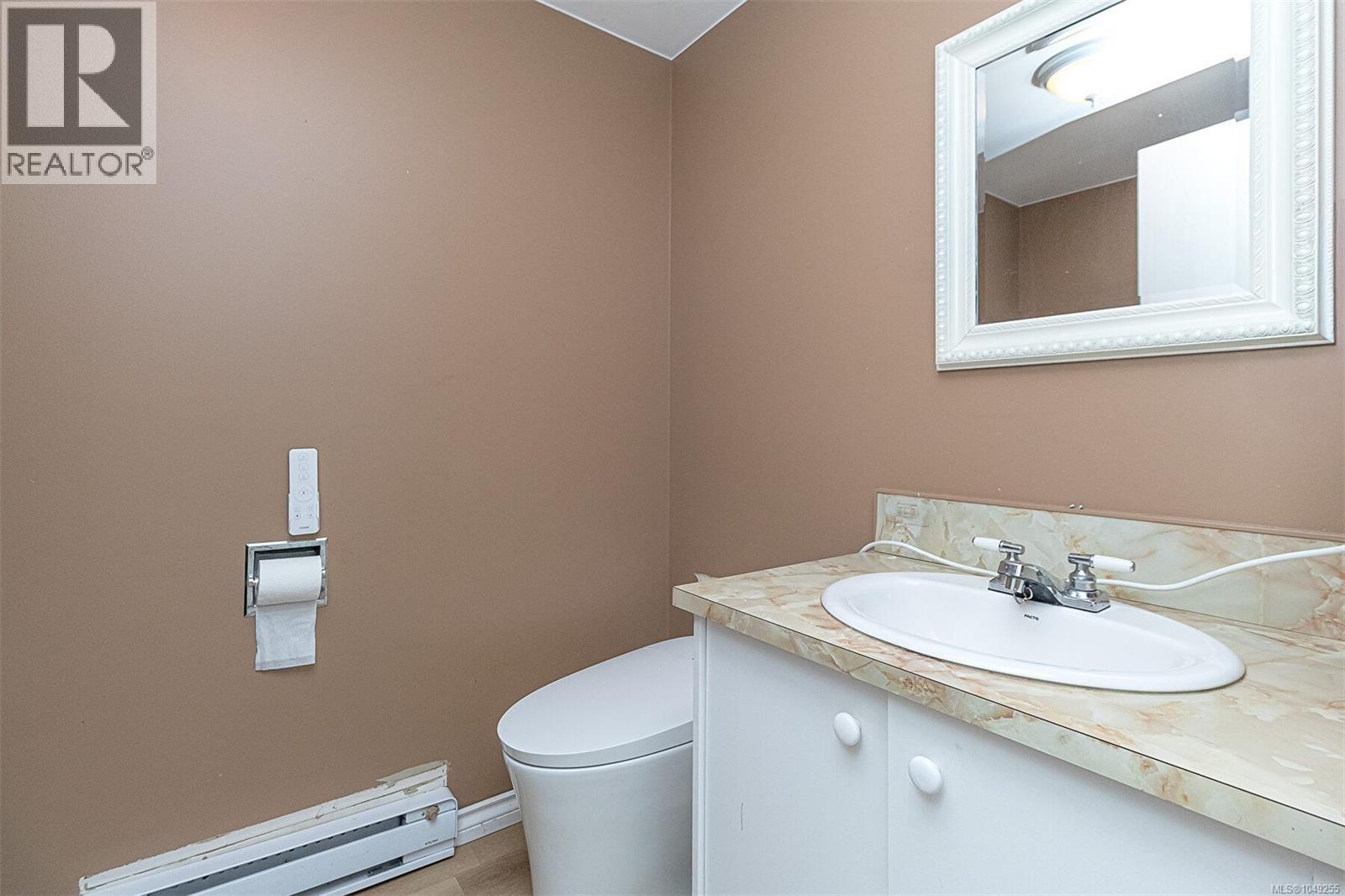 484 Goldstream Ave - 25