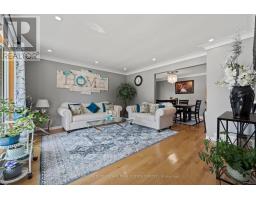 9925 Holly Crescent, Windsor, ON N8R1Y6 Photo 11
