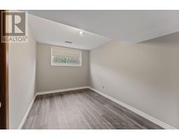9925 Holly Crescent, Windsor, ON N8R1Y6 Photo 31