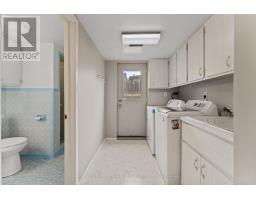 9925 Holly Crescent, Windsor, ON N8R1Y6 Photo 32