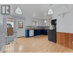 9925 Holly Crescent, Windsor, ON N8R1Y6 Photo 34