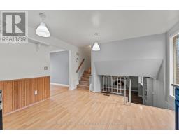 9925 Holly Crescent, Windsor, ON N8R1Y6 Photo 35