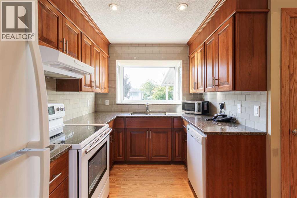 346 Rundleview Drive NE - 13