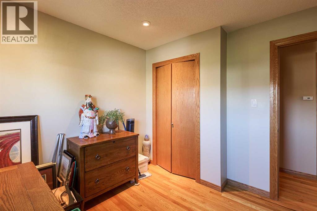 346 Rundleview Drive NE - 19