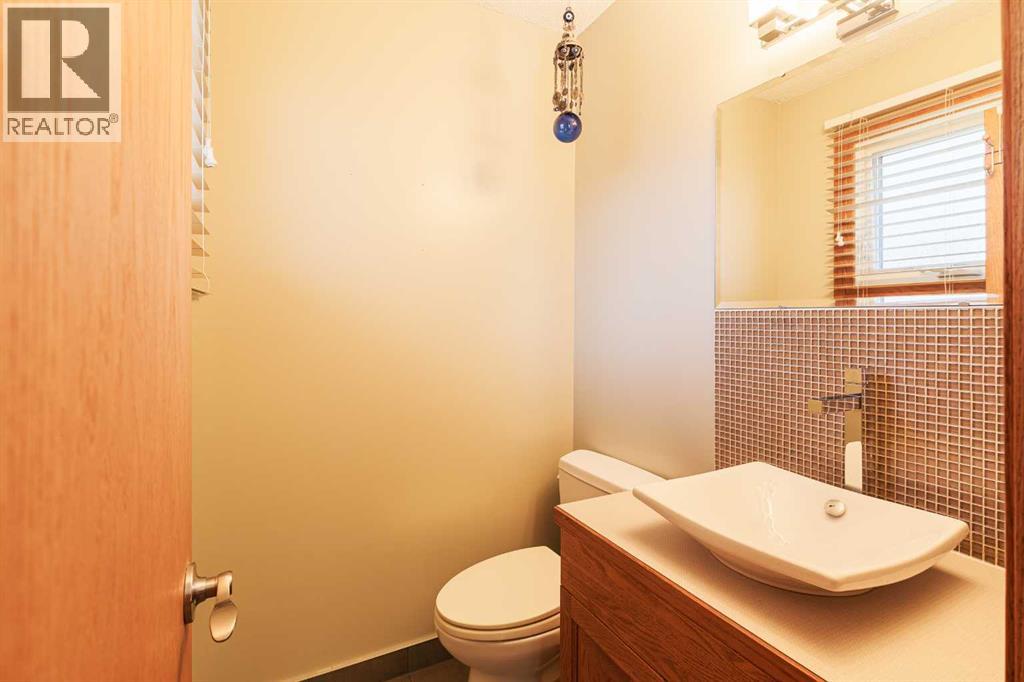 346 Rundleview Drive NE - 22
