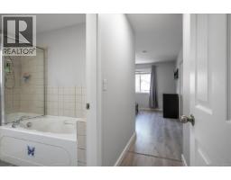 621 Oakwood Rd, Ladysmith, BC V9G2C1 Photo 32