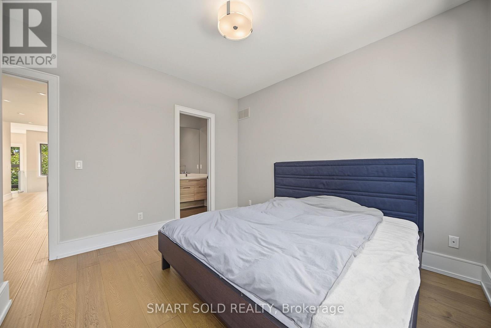 588 CONACHER DRIVE - Image 32