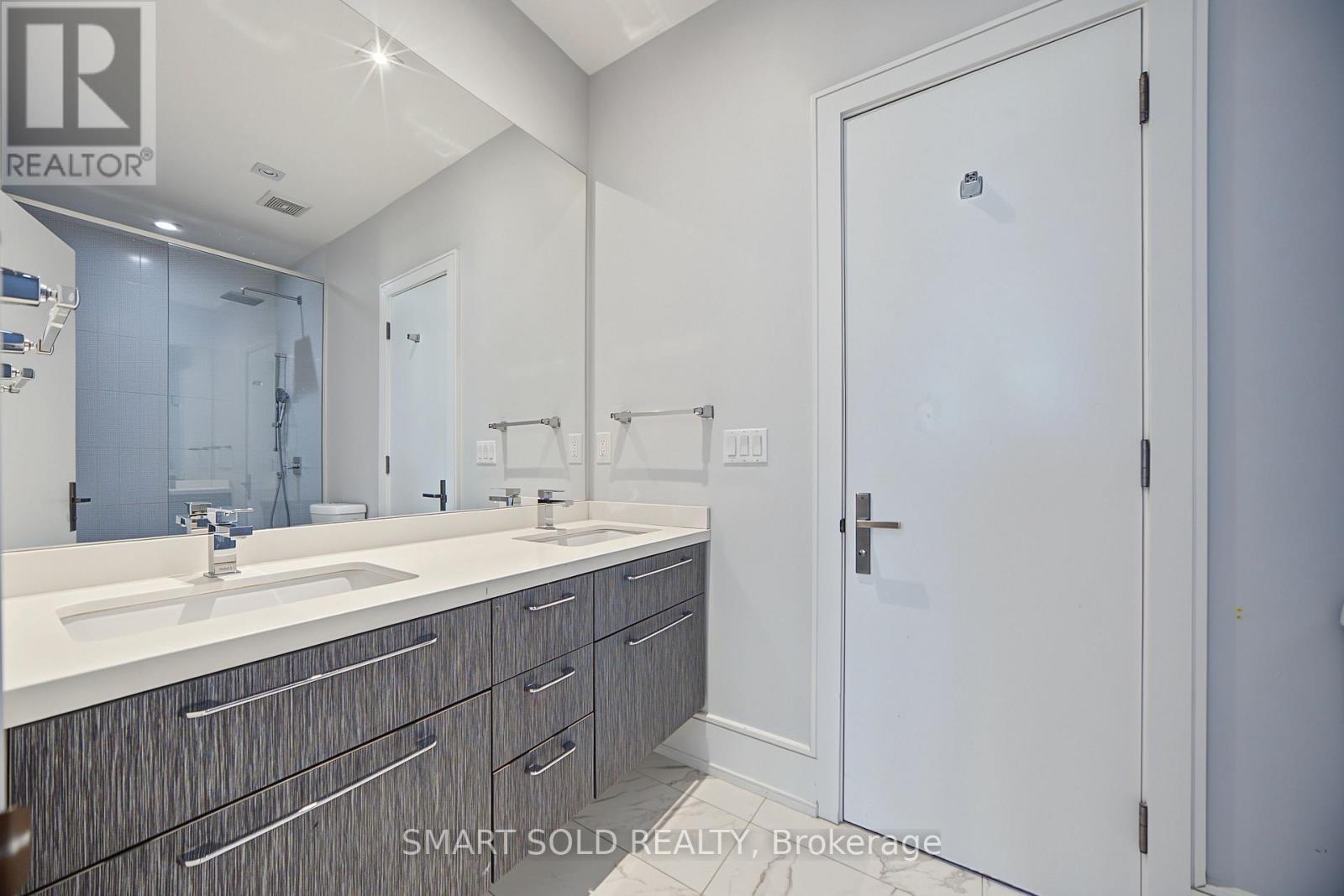 588 CONACHER DRIVE - 36