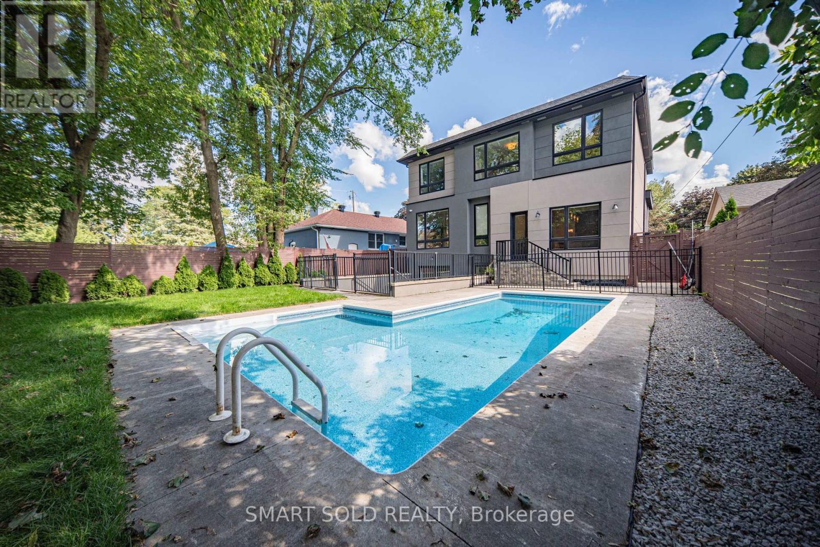 588 CONACHER DRIVE - 48