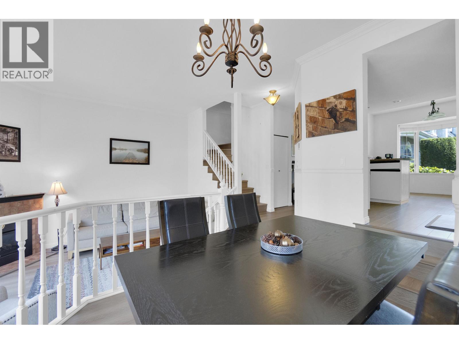 108 216 E 6TH STREET, North Vancouver — photo 6