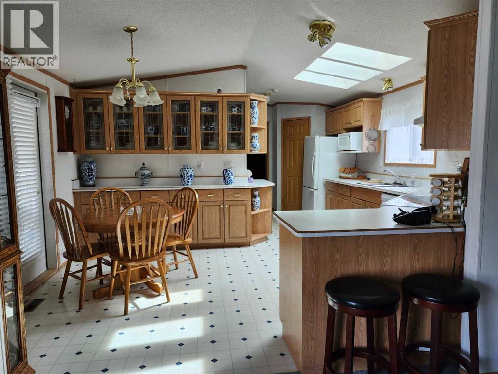 85 Greenwood Villa, Drumheller — photo 4