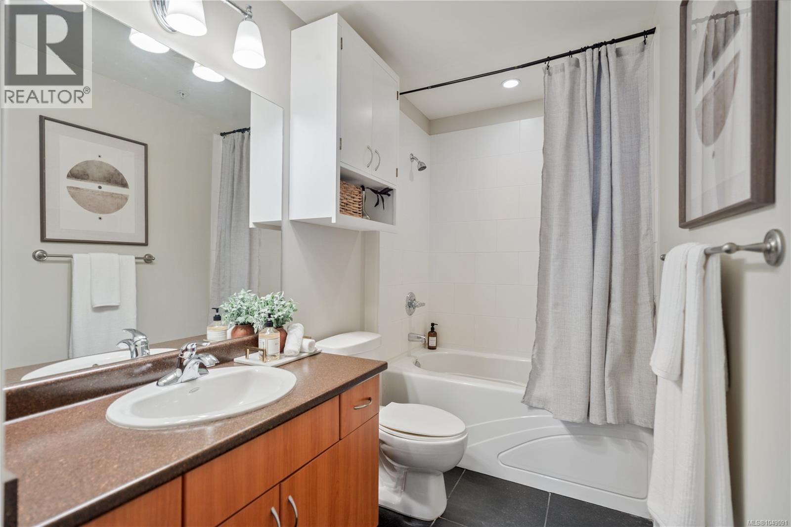 306 330 Waterfront Crescent, Victoria