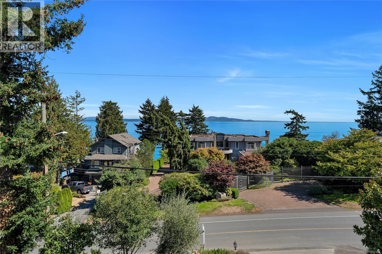  5248 Parker Avenue, Saanich